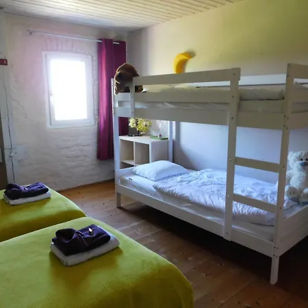 Weisten 5 * Burg Reuland